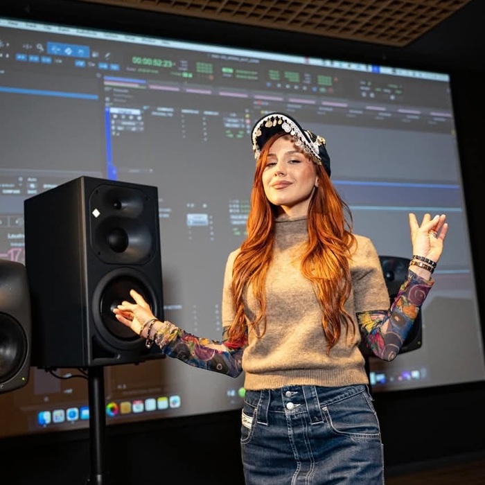 mona-nbu_700x700_crop_478b24840a